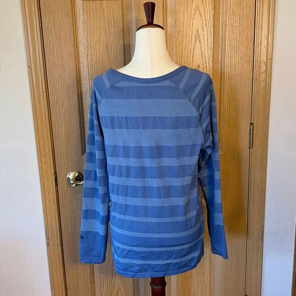 The North Face Women's Long Sleeve Nylon Blend Blue Striped Activewear Top XL - Picture 2 of 7